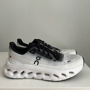 ON CLOUD TILT SNEAKERS